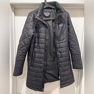 Patagonia Women's Charcoal Puffer Coat